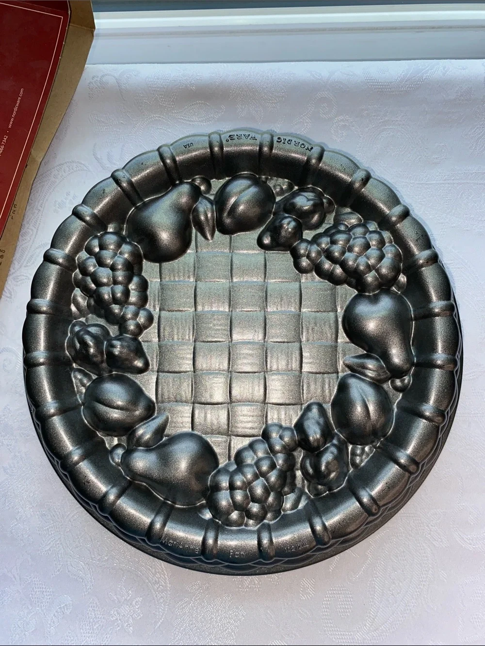 NWT Nordic Ware Fancy MariAnne cast aluminum cake pan, discontinued